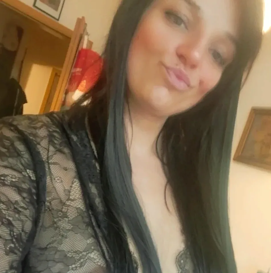 Karin, 36