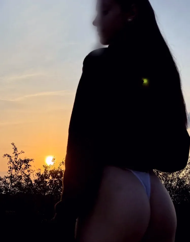 Molly, 19